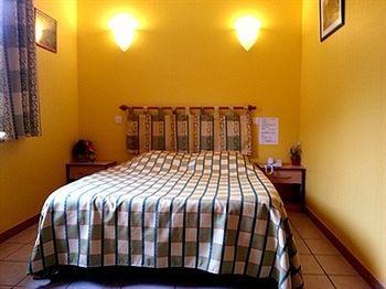 Auberge De L'Isard Сен-Дени Экстерьер фото