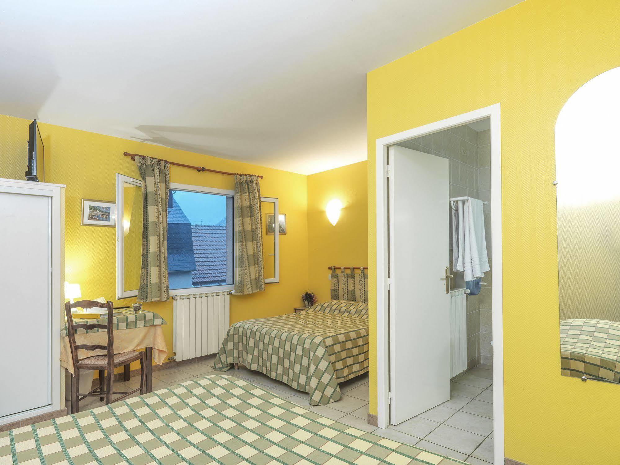 Auberge De L'Isard Сен-Дени Экстерьер фото